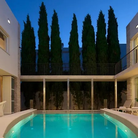 Sleeps 12 Pool Air Con Wifi Bol