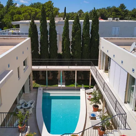Sleeps 12 Pool Air Con Wifi Villa Bol